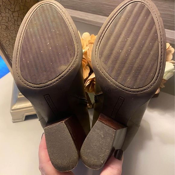 Tommy Hilfiger Ankle Boots, size 8 1/2‎ M - Picture 8 of 8